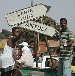 Carrefour de Santa Luzia et Antula à Bissau
